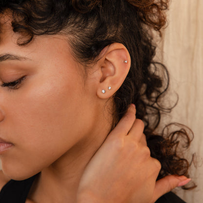 Set mit Diamant-Ohrsteckern (flache Rückseite)