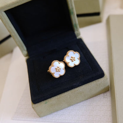 [LUXE NOBLE]LUCKY PINK GOLD WHITE MOP EARRINGS
