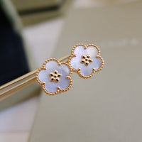 [LUXE NOBLE]LUCKY PINK GOLD WHITE MOP EARRINGS