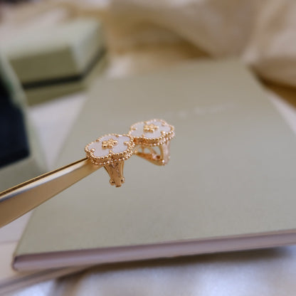 [LUXE NOBLE]LUCKY PINK GOLD WHITE MOP EARRINGS