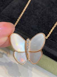 [LUXE NOBLE]BUTTERFLY GOLD MOP DIAMOND NECKLACE