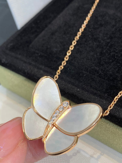 [LUXE NOBLE]BUTTERFLY GOLD MOP DIAMOND NECKLACE