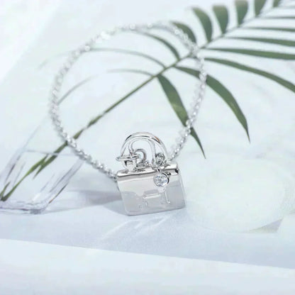 [LUXE NOBLE]AMULETTE PEDANT SILVER NECKLACE