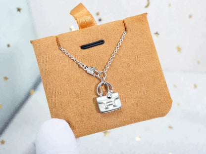 [LUXE NOBLE]AMULETTE PEDANT SILVER NECKLACE