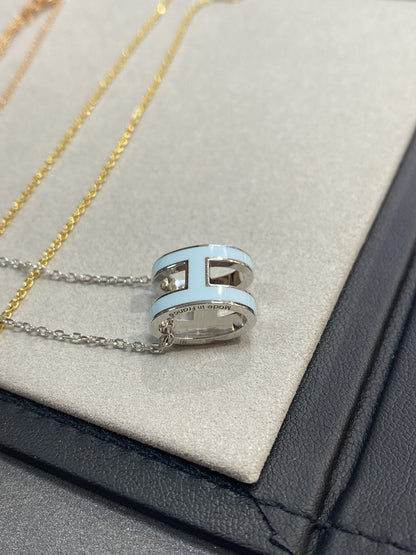 [LUXE NOBLE]POP H LIGHT BLUE NECKLACE