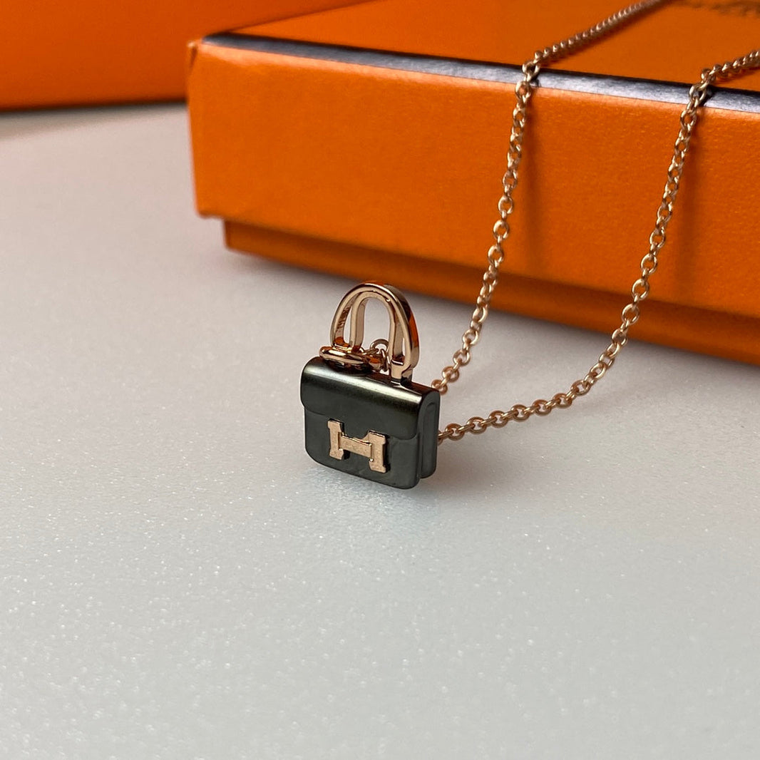 [LUXE NOBLE]CONSTANCE BLACK PEDANT PINK GOLD NECKLACE