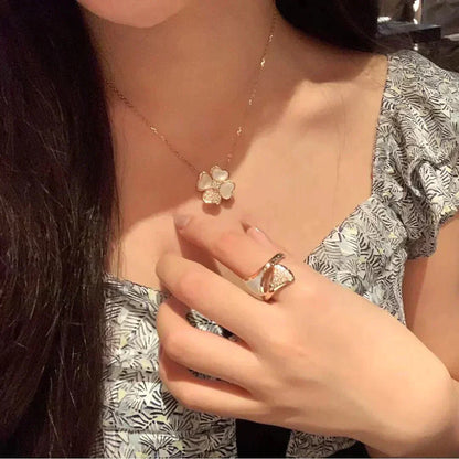 [LUXE NOBLE] CLOVER MOP DIAMOND ROSE GOLD NECKLACE