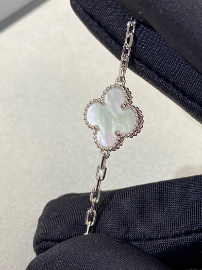 [LUXE NOBLE]CLOVER WHITE PEARL MOP 5 MOTIF BRACELET COLLECTION