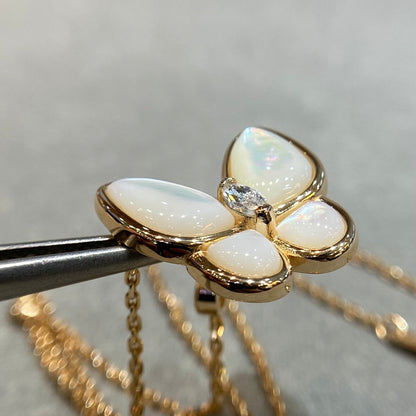 [LUXE NOBLE]BUTTERFLY MOP DIAMOND NECKLACE