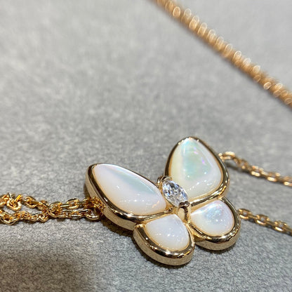 [LUXE NOBLE]BUTTERFLY MOP DIAMOND NECKLACE