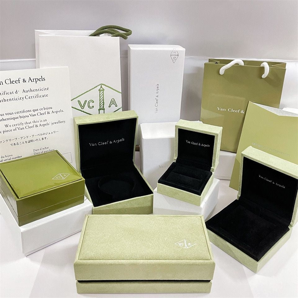 [Luxe Noble] VA CLOVER BOX GIFT BAG