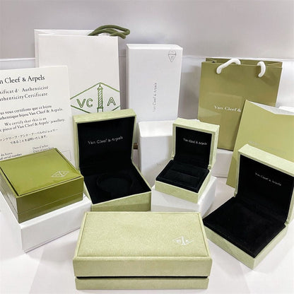 [Luxe Noble] VA CLOVER BOX GIFT BAG