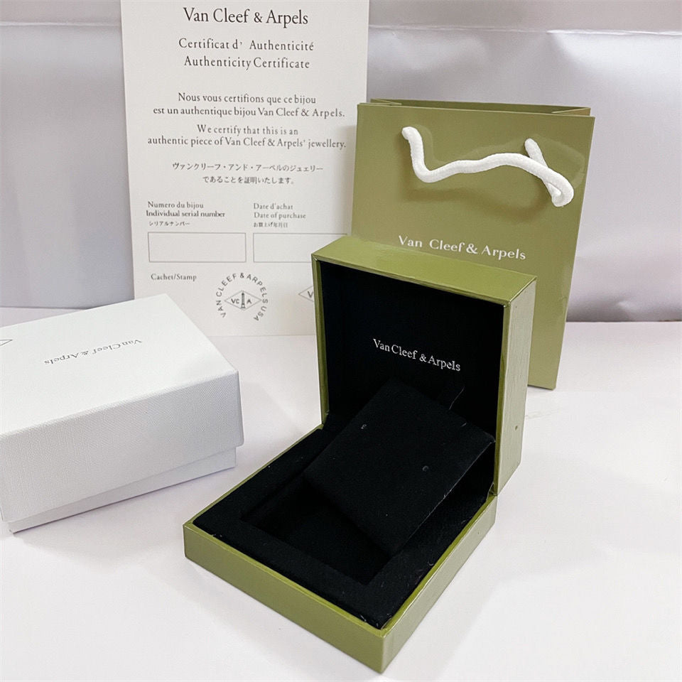 [Luxe Noble] VA CLOVER BOX GIFT BAG