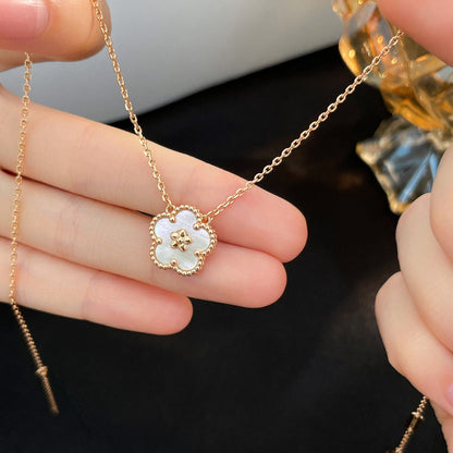 [LUXE NOBLE]LUCKY  WHITE MOP  PLUM BLOSSOM NECKLACE