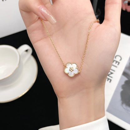 [LUXE NOBLE]LUCKY  WHITE MOP  PLUM BLOSSOM NECKLACE