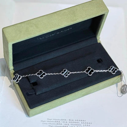 [LUXE NOBLE] CLOVER 5 MOTIF PULSAR STONE BRACELET COLLECTION