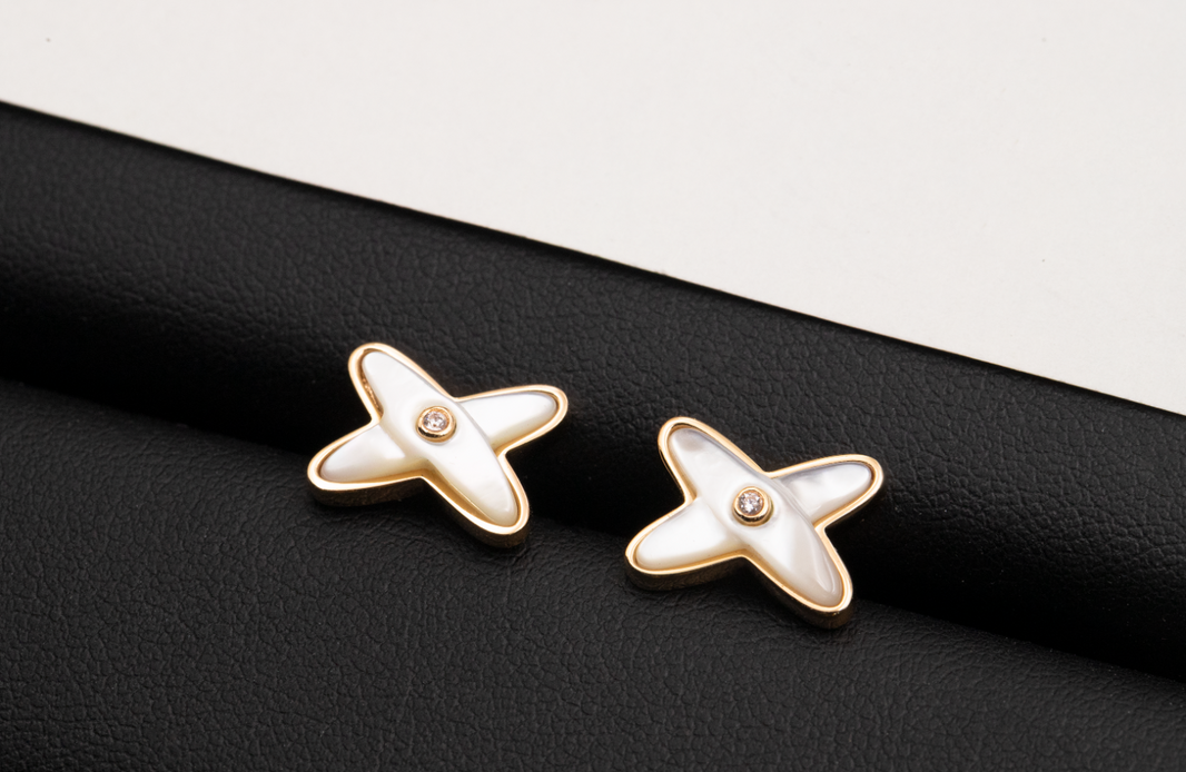 [LUXE NOBLE]JEUX DE WHITE MOP PINK GOLD DIAMOND EARRINGS