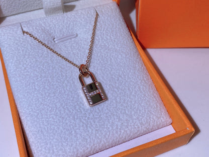 [LUXE NOBLE]HM ADVANCED NICHE LOCK HEAD NECKLACE DIAMONDS