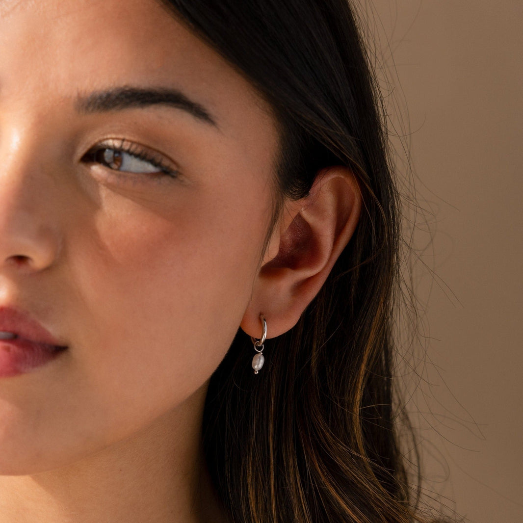 Zarte Perlen-Huggies