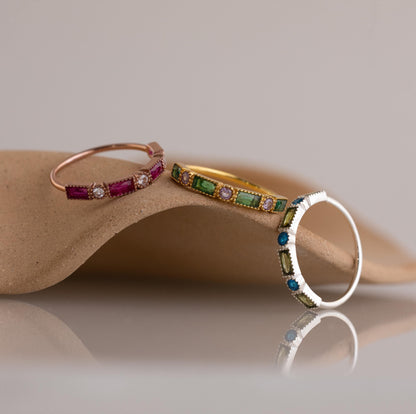 Ring mit gemischten Geburtssteinen im Art-Deco-Stil