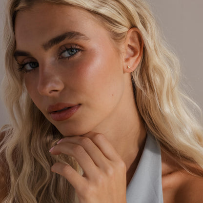 オパールクラスターフラットバックスタッド