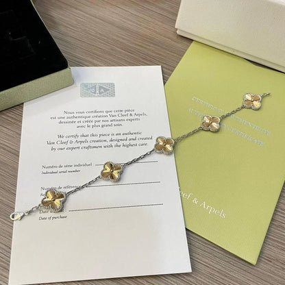 [LUXE NOBLE] CLOVER 5 MOTIF LASER BRACELET COLLECTION