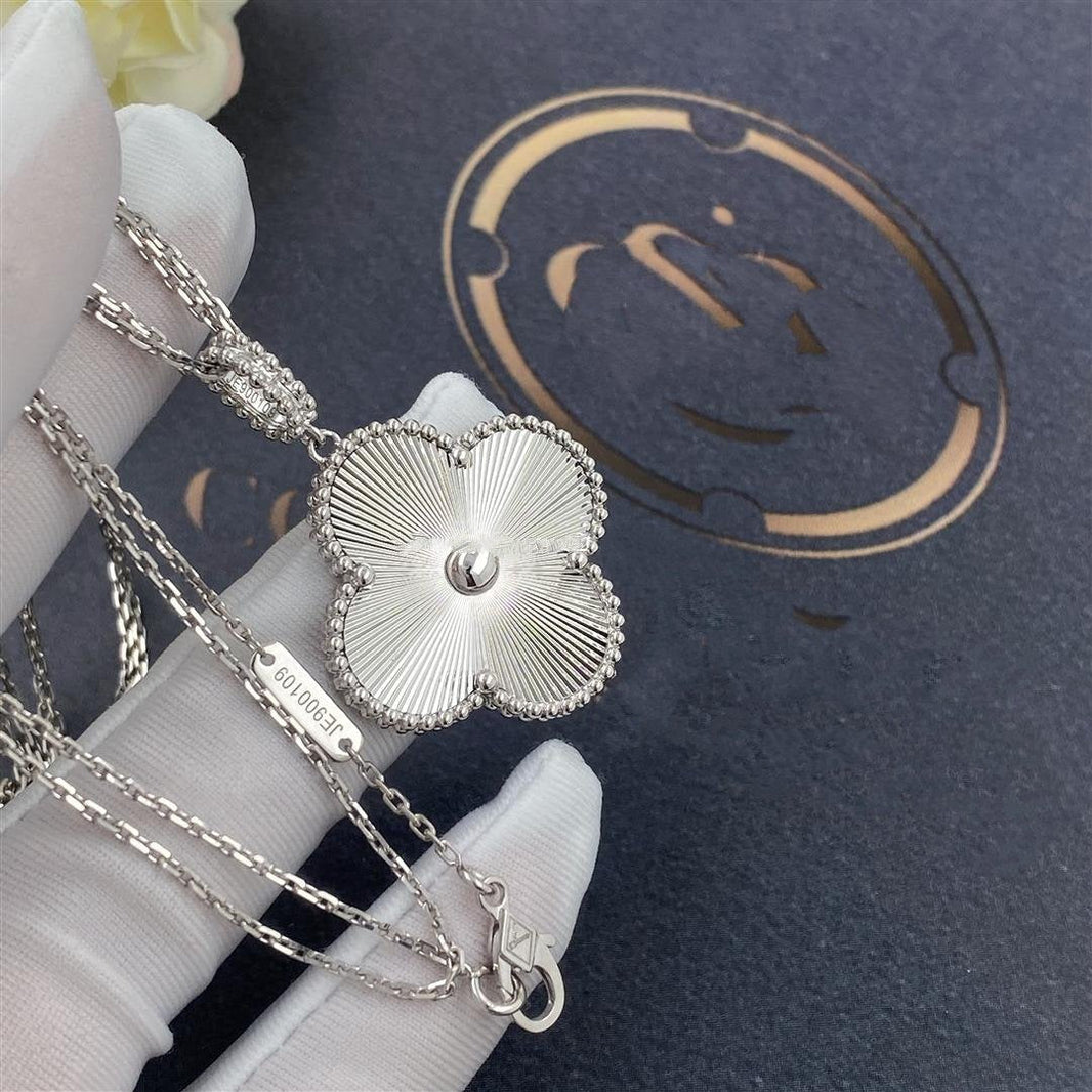 [LUXE NOBLE]CLOVER 25MM SILVER BIG CLOVER NECKLACE